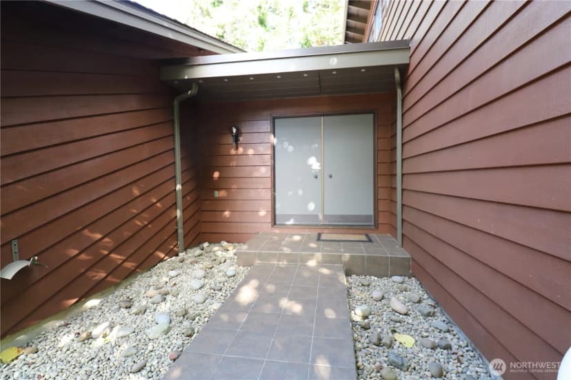 Property photo for 502 Val Vista Drive, Montesano photo 2