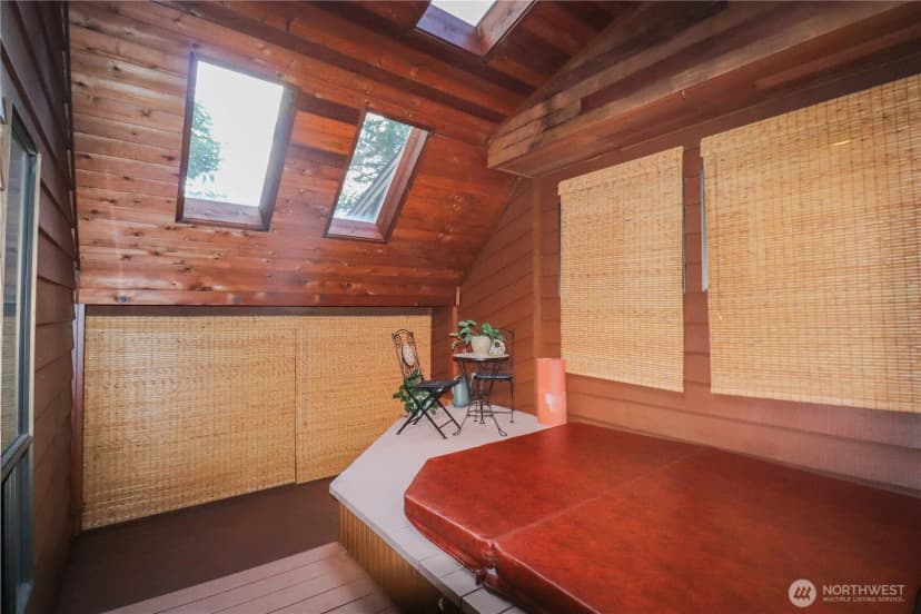 Property photo for 502 Val Vista Drive, Montesano photo 18