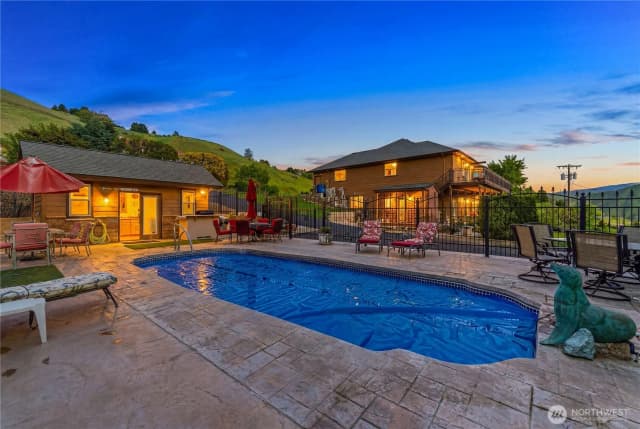 Property photo for 3870 Sunridge Ln, Wenatchee photo 3
