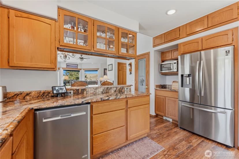 Property photo for 3870 Sunridge Ln, Wenatchee photo 9