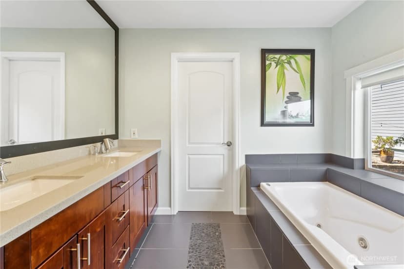 Property photo for 9844 Arrowsmith Avenue S, Seattle photo 31