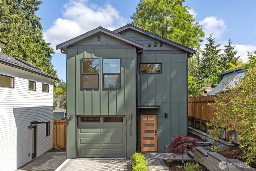 Property photo for 3706 Ne 137th Street, Seattle