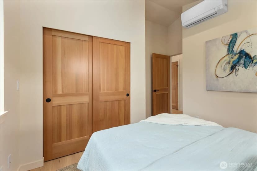 Property photo for 3706 Ne 137th Street, Seattle photo 17