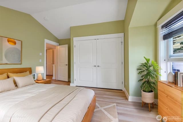 Property photo for 5033 12th Avenue Ne #b, Seattle photo 5