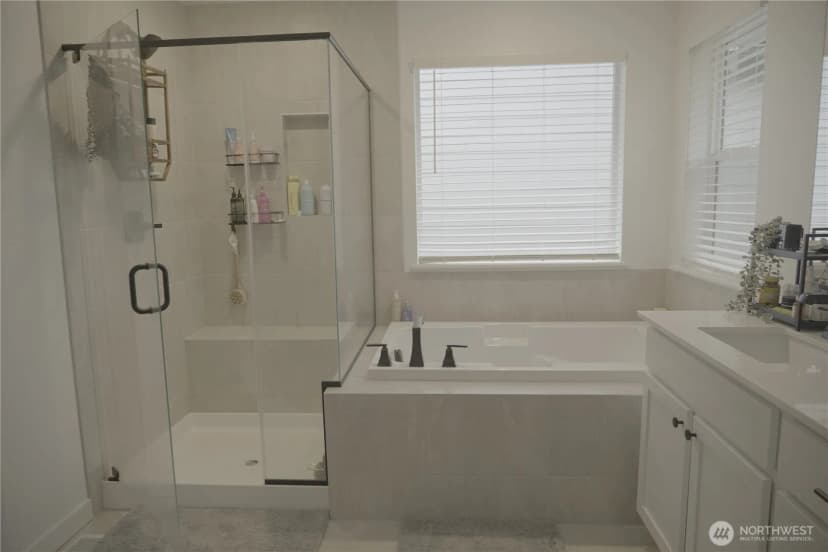 Property photo for 19232 Se 112th Pl Se, Kent photo 14