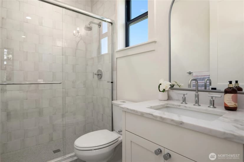 Property photo for 4024 85th Avenue Se, Mercer Island photo 24