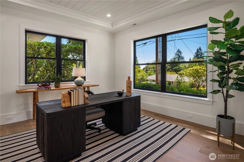 Property photo for 4024 85th Avenue Se, Mercer Island photo 13