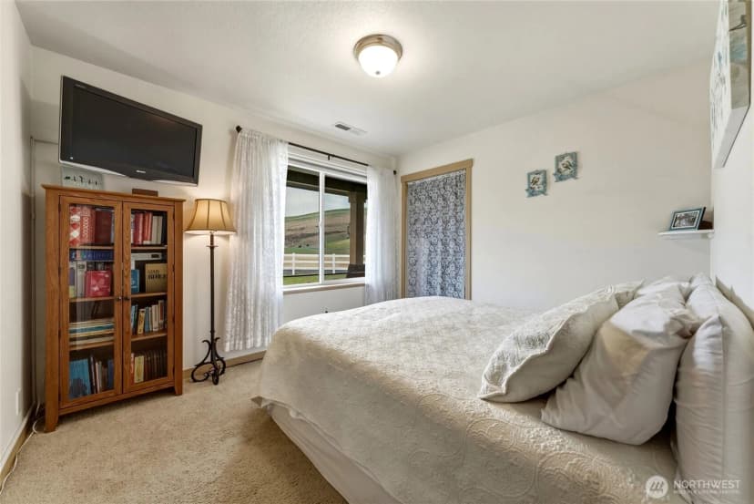 Property photo for 252 S Touchet Road, Dayton photo 12
