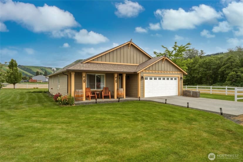 Property photo for 252 S Touchet Road, Dayton photo 2