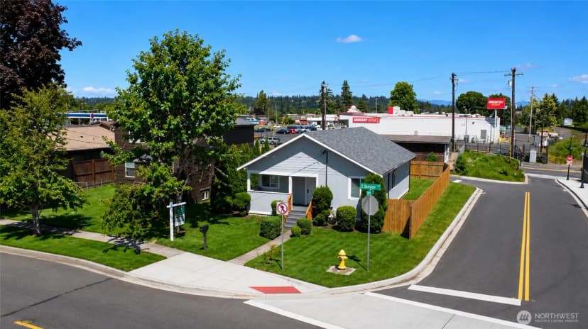 Property photo for 336 S Division Street, Auburn photo 17