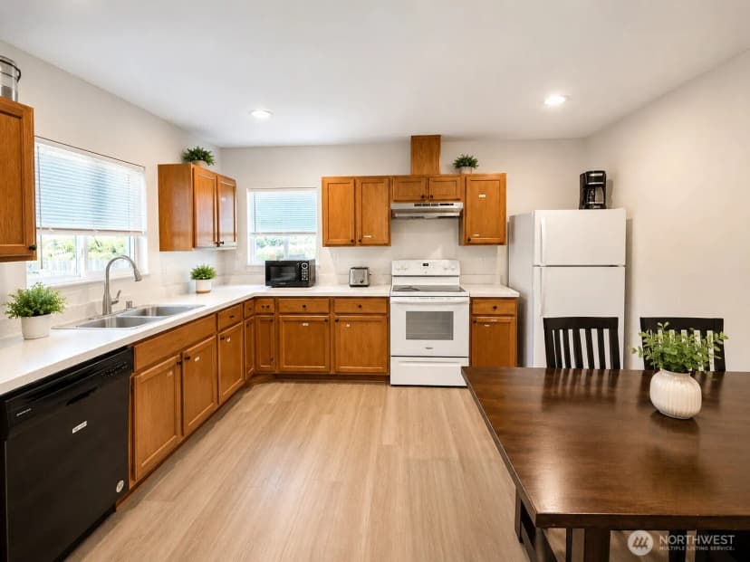 Property photo for 336 S Division Street, Auburn photo 2