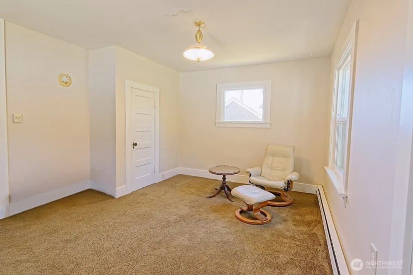 Property photo for 1125 W Ninth Street, Port Angeles photo 9