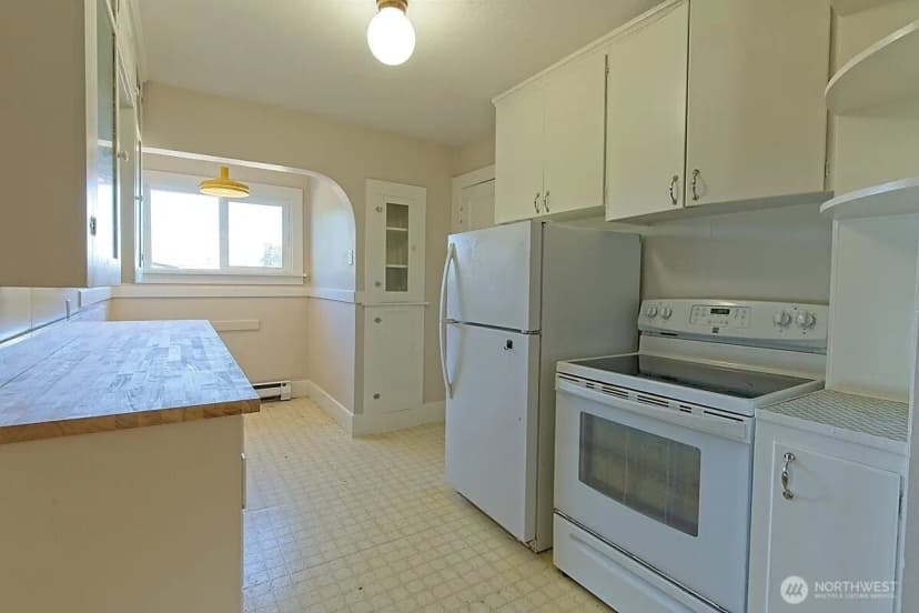 Property photo for 1125 W Ninth Street, Port Angeles photo 12