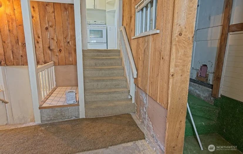 Property photo for 1125 W Ninth Street, Port Angeles photo 16