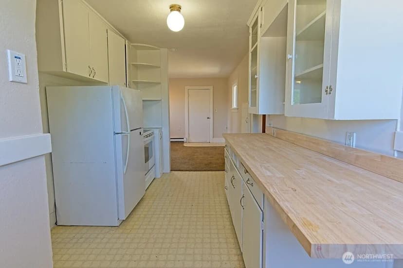Property photo for 1125 W Ninth Street, Port Angeles photo 13