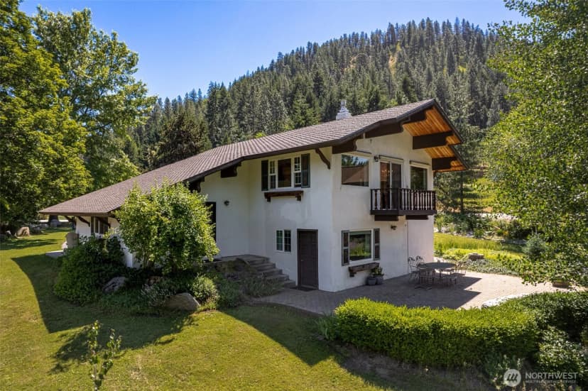 Property photo for 9724 Dye Road, Leavenworth photo 2