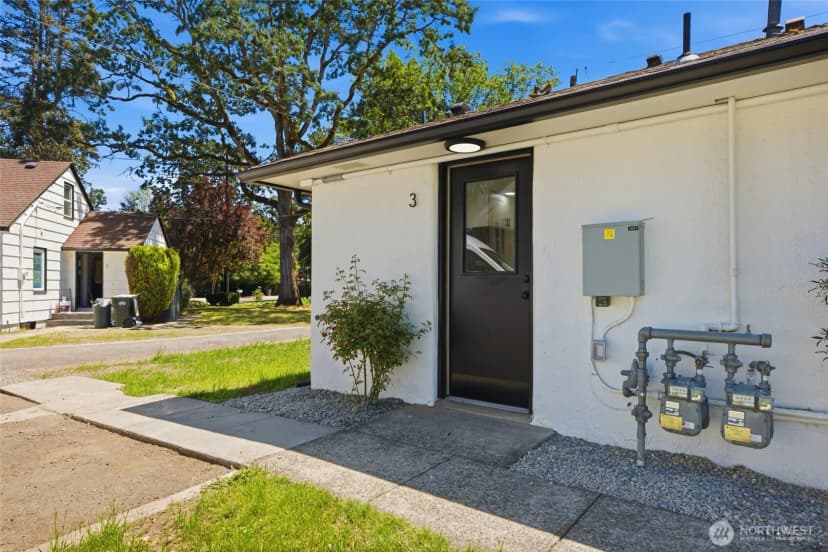 Property photo for 14402 Washington Avenue Sw #3, Lakewood photo 21