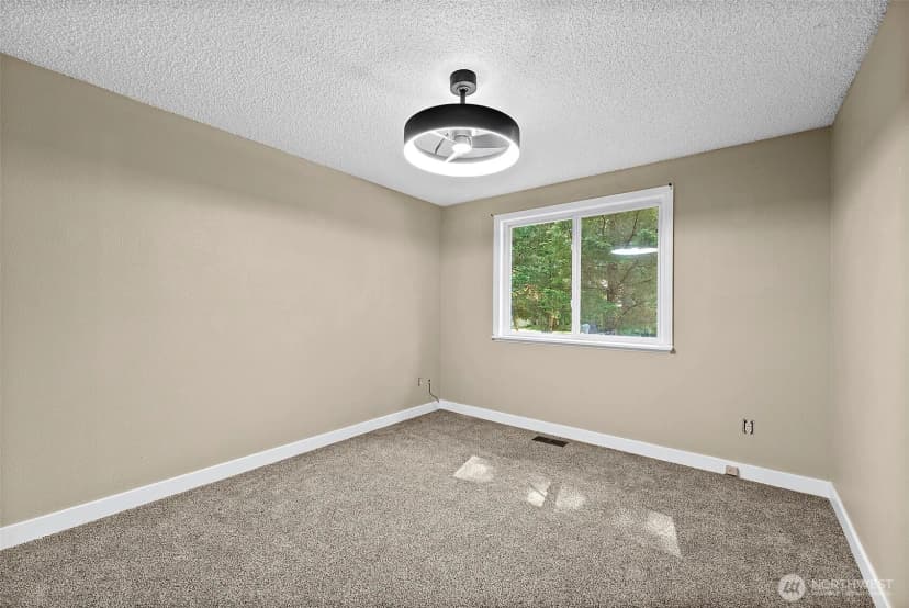 Property photo for 11315 83rd Avenue Sw, Lakewood photo 20