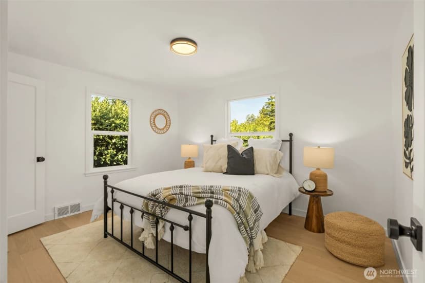 Property photo for 4411 50th Avenue Sw, Seattle photo 18