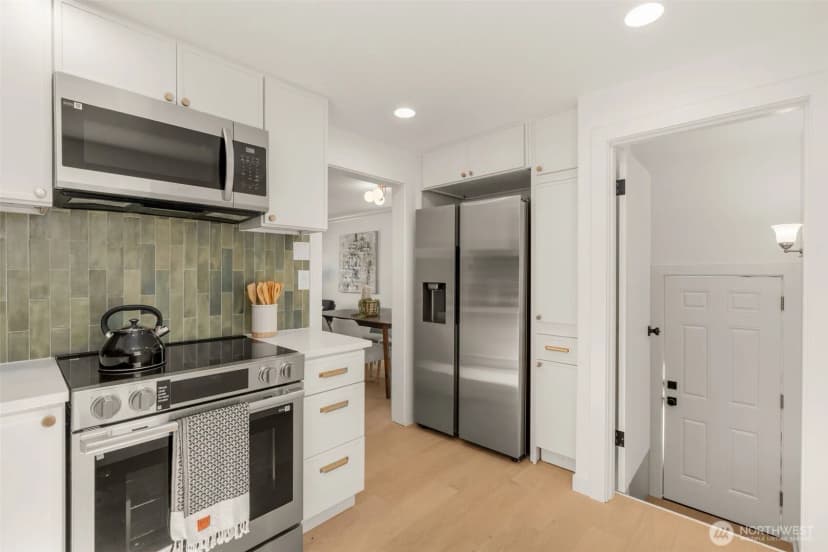 Property photo for 4411 50th Avenue Sw, Seattle photo 14