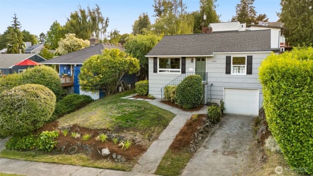 Property photo for 4411 50th Avenue Sw, Seattle photo 2
