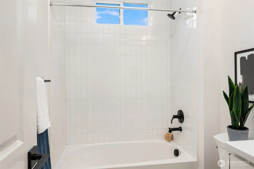 Property photo for 11170 (hs 24) Ne 134th Court Ne, Redmond photo 19