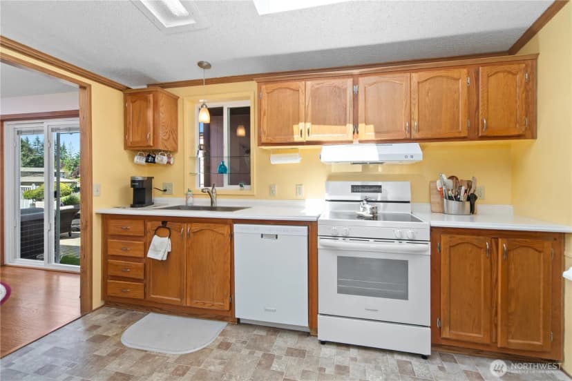 Property photo for 532 Nw Silver Glen Lane, Bremerton photo 8