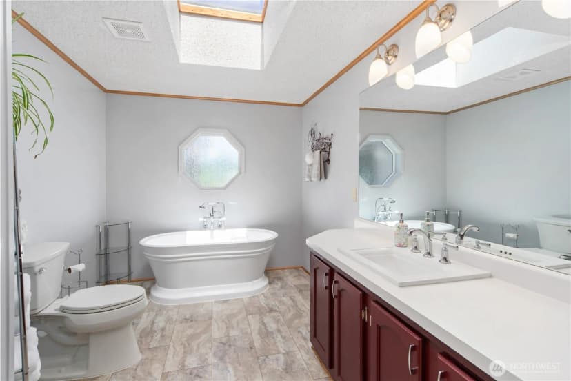 Property photo for 532 Nw Silver Glen Lane, Bremerton photo 20