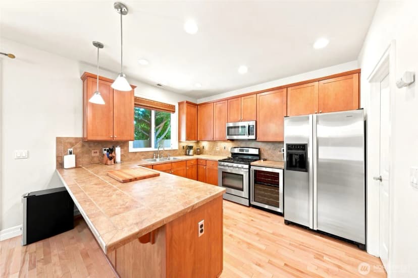 Property photo for 16021 35th Drive Se, Bothell photo 12