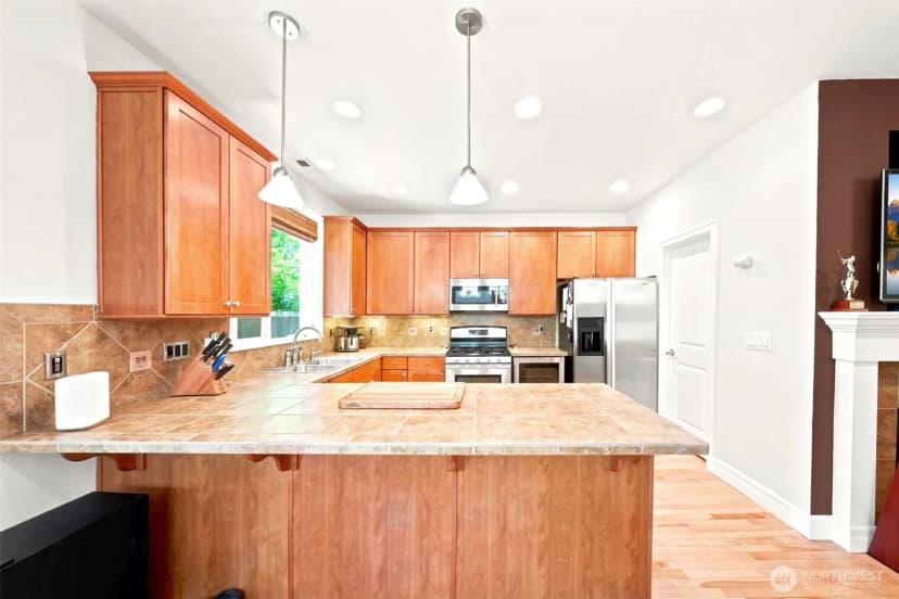Property photo for 16021 35th Drive Se, Bothell photo 11