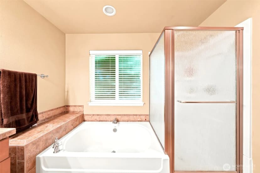 Property photo for 16021 35th Drive Se, Bothell photo 19