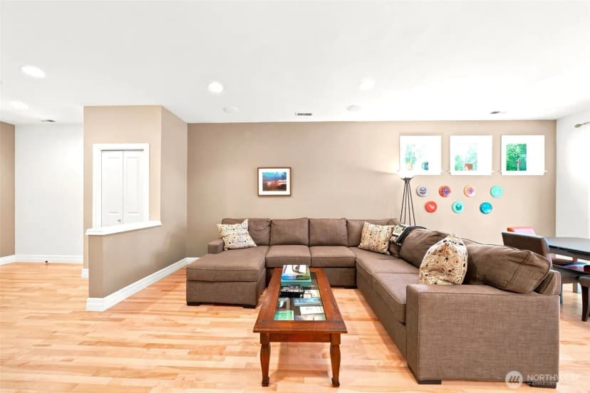 Property photo for 16021 35th Drive Se, Bothell photo 7