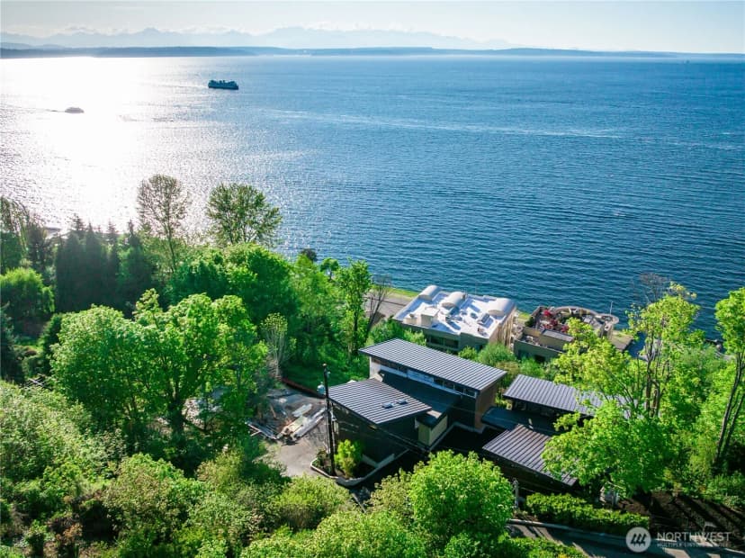 Property photo for 1019 California Lane Sw, Seattle