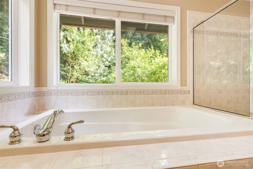 Property photo for 10930 Kelly Road Ne, Carnation photo 31