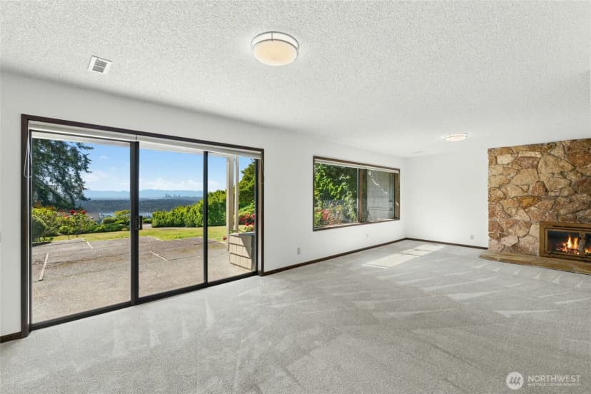 Property photo for 4736 Somerset Avenue Se, Bellevue photo 17