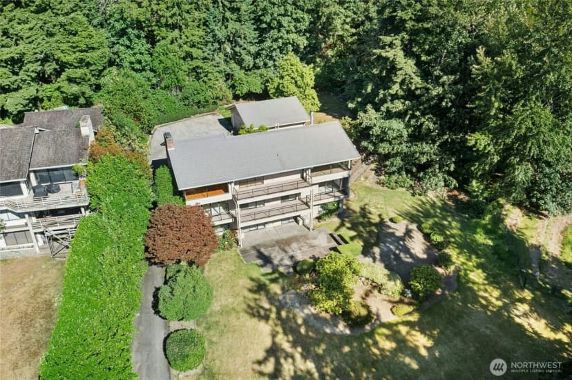 Property photo for 4736 Somerset Avenue Se, Bellevue photo 26