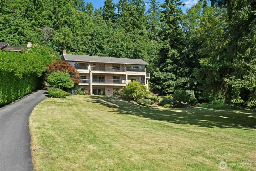 Property photo for 4736 Somerset Avenue Se, Bellevue photo 21