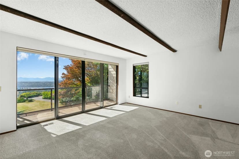 Property photo for 4736 Somerset Avenue Se, Bellevue photo 13