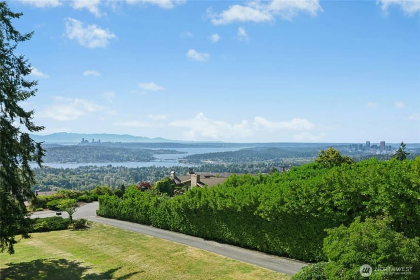 Property photo for 4736 Somerset Avenue Se, Bellevue photo 22