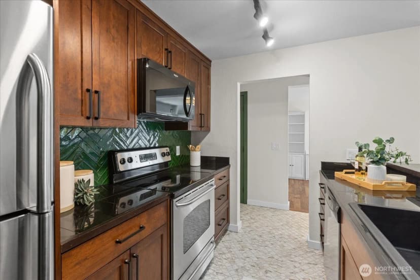 Property photo for 14636 Ne 45th St #c17, Bellevue photo 7