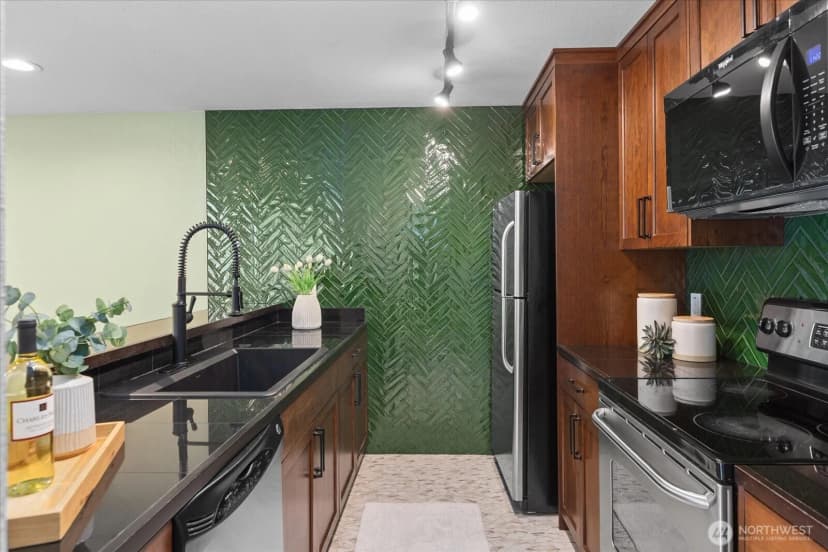 Property photo for 14636 Ne 45th St #c17, Bellevue photo 9