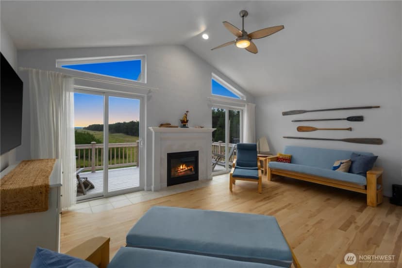 Property photo for 1211 Ocean Beach Boulevard S, Long Beach photo 9