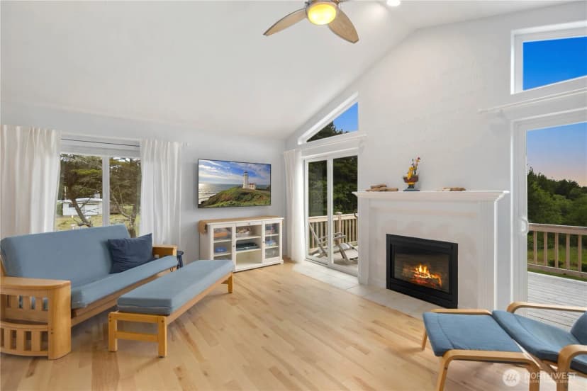 Property photo for 1211 Ocean Beach Boulevard S, Long Beach photo 11