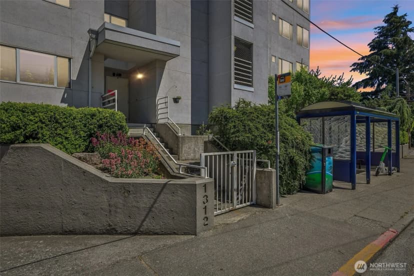 Property photo for 1312 S Massachusetts Street #301, Seattle photo 32