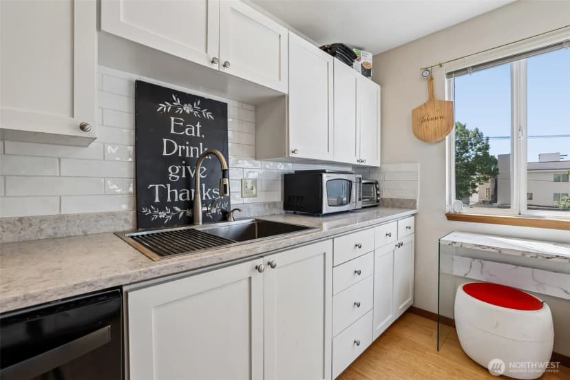 Property photo for 1312 S Massachusetts Street #301, Seattle photo 6