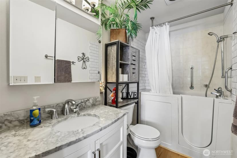 Property photo for 1312 S Massachusetts Street #301, Seattle photo 17