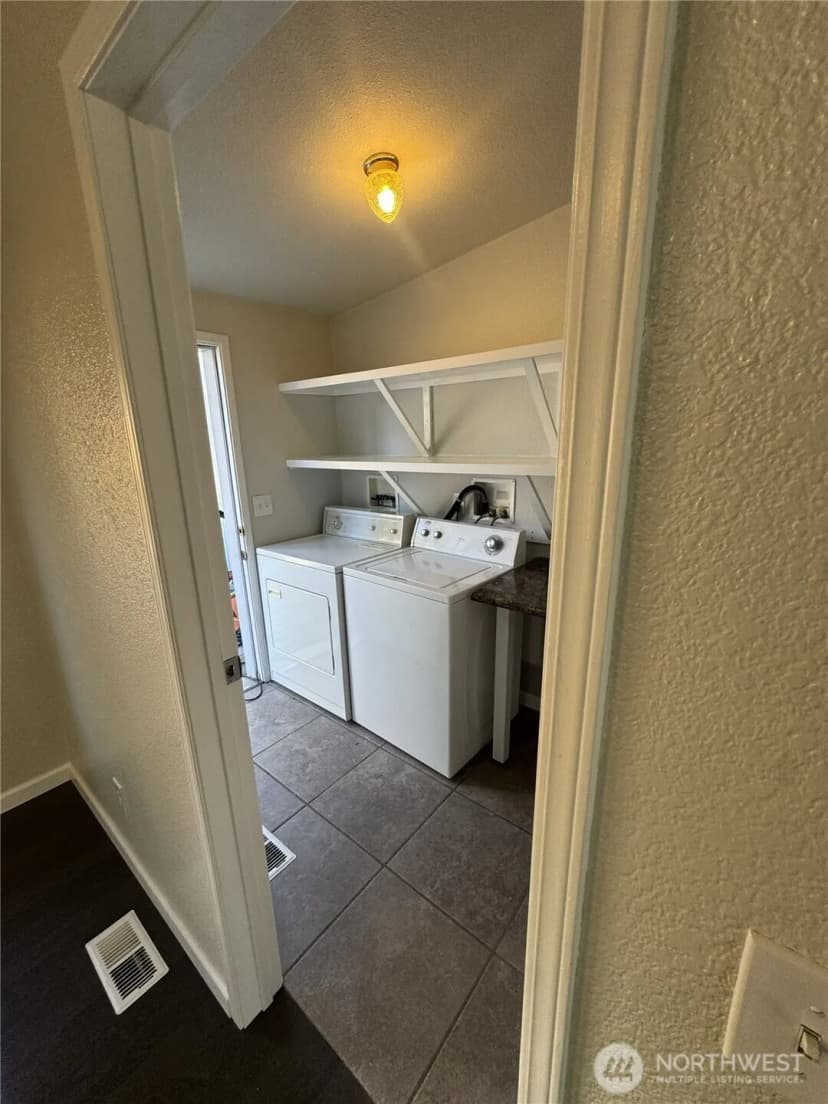 Property photo for 2168 Norman Drive, Oak Harbor photo 11