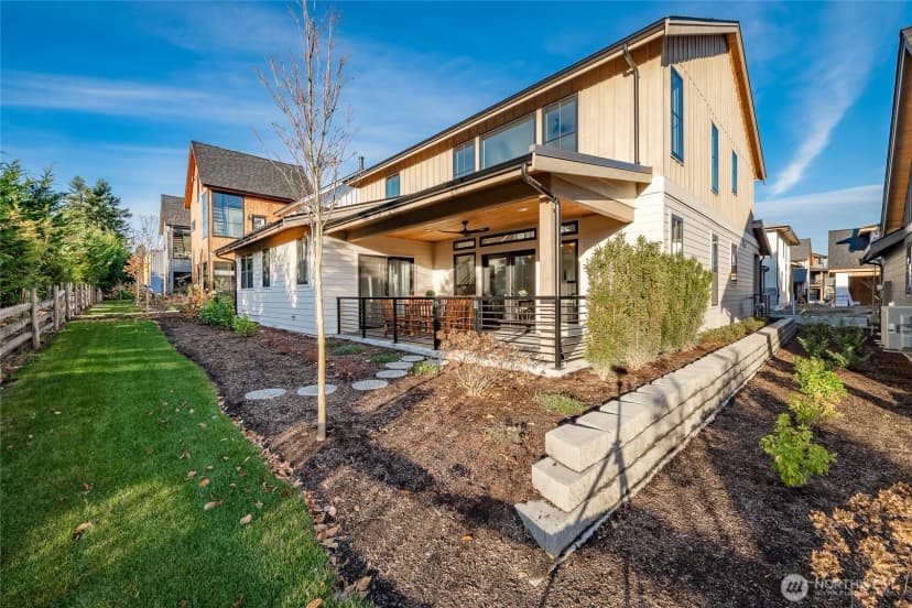Property photo for 204 Pebblebrook Drive, Lynden photo 39