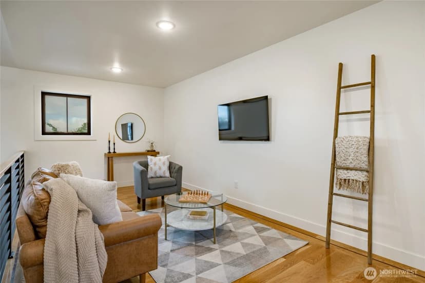 Property photo for 204 Pebblebrook Drive, Lynden photo 28