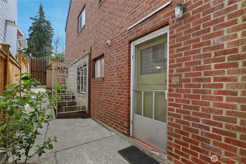 Property photo for 305 S 35th Street, Tacoma photo 23